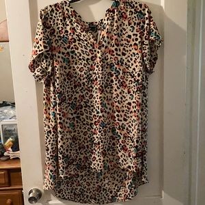 NWT Torrid watercolor leopard hi-low top